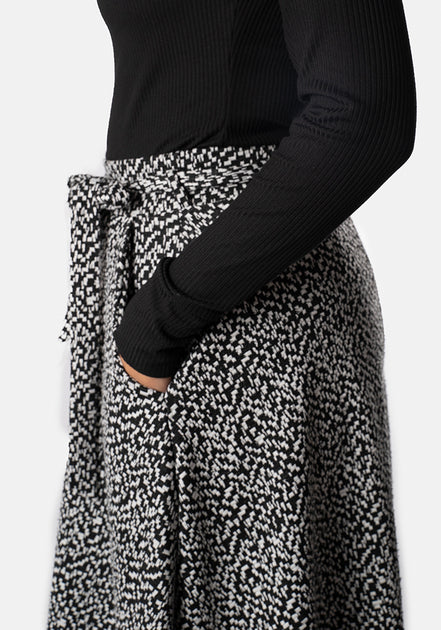 Black and white jacquard sale skirt