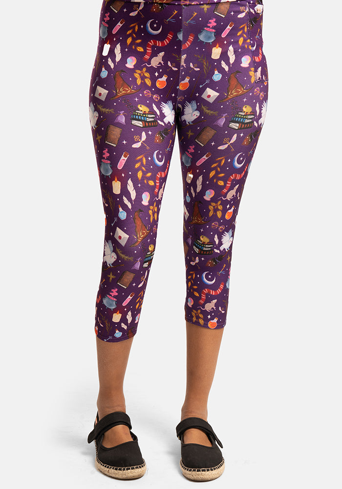 Printed capri leggings hotsell