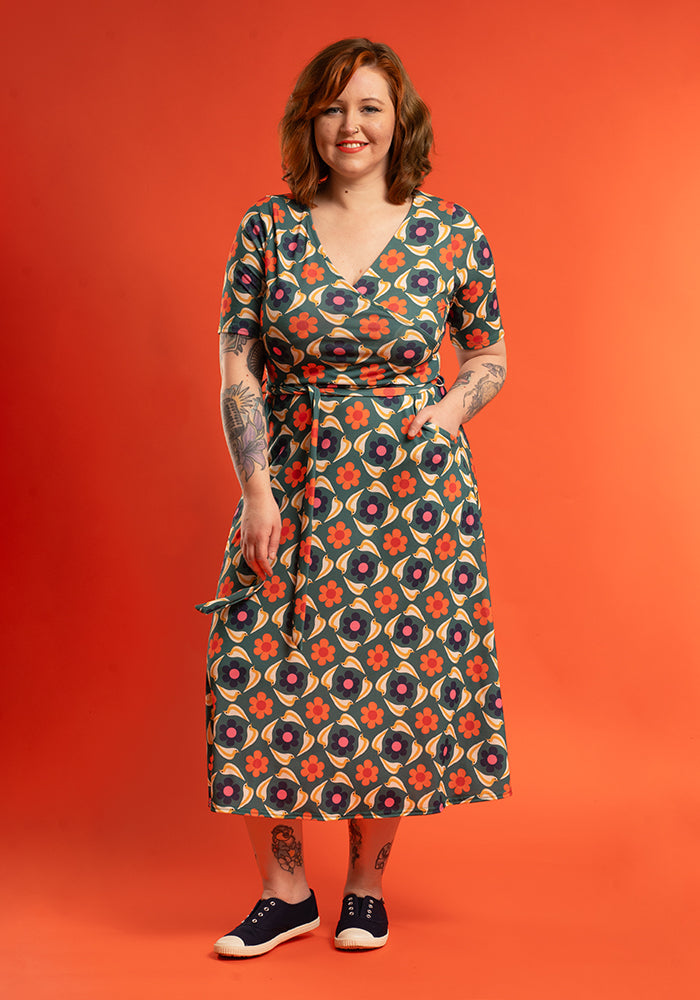 Stevie-Jane Retro Bird Print Midi Dress